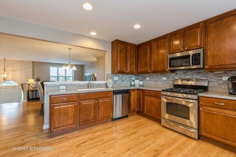3602 Neubauer Cir, Lindenhurst, IL 60046 photo 3