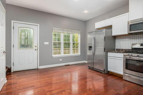 10401 Wilmette Ave, Algonquin, IL 60102 photo 2