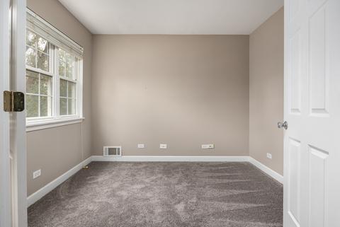 10401 Wilmette Ave, Algonquin, IL 60102 photo 14