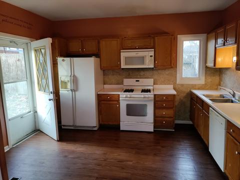 456 Harrison St, Elgin, IL 60120 photo 4