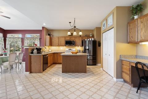 4812 Joyce Ln, Mchenry, IL 60050 photo 10