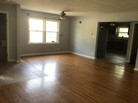 107 Mallery Ave, Elgin, IL 60123 photo 9