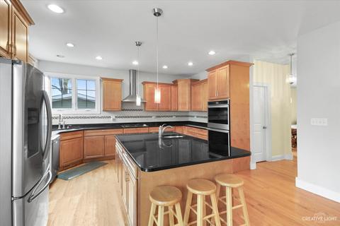1041 S Chatham Ave, Addison, IL 60101 photo 11