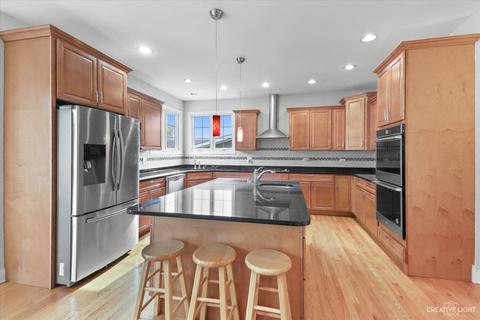 1041 S Chatham Ave, Addison, IL 60101 photo 10