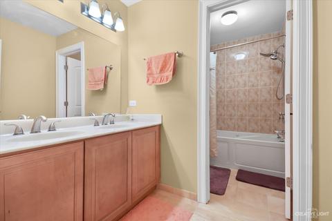 1041 S Chatham Ave, Addison, IL 60101 photo 28