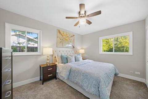 545 Olive St, Hoffman Estates, IL 60169 photo 23
