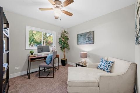 545 Olive St, Hoffman Estates, IL 60169 photo 22