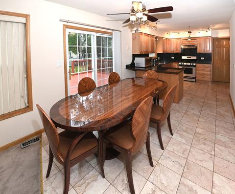 7623 Arlene Ave, Willowbrook, IL 60527 photo 5