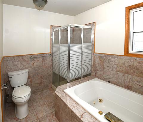 7623 Arlene Ave, Willowbrook, IL 60527 photo 18