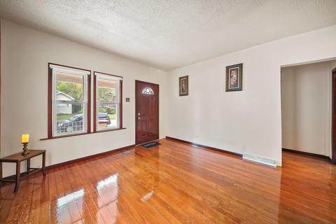 13833 Forest Ave, Dolton, IL 60419 photo 4