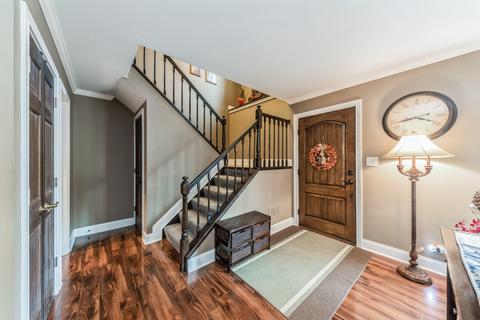 4465 Cove Ln, Hoffman Estates, IL 60192 photo 2