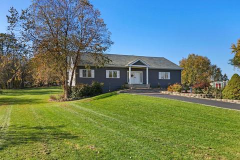 2111 N Pebble Dr, Mchenry, IL 60051 photo 3