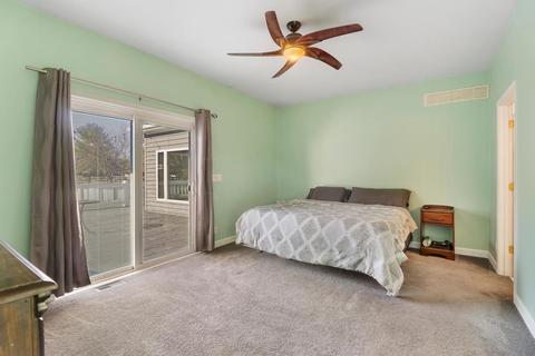 2111 N Pebble Dr, Mchenry, IL 60051 photo 13