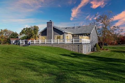 2111 N Pebble Dr, Mchenry, IL 60051 photo 5