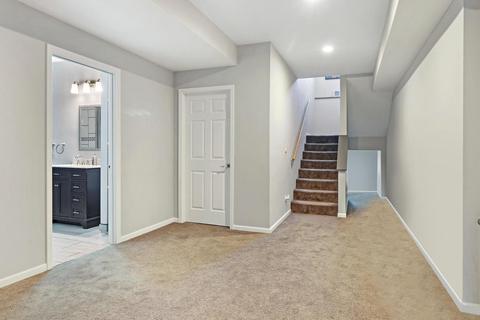 2111 N Pebble Dr, Mchenry, IL 60051 photo 21