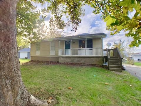 718 N Beech St, Forrest, IL 61741 photo 1
