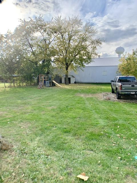 718 N Beech St, Forrest, IL 61741 photo 14