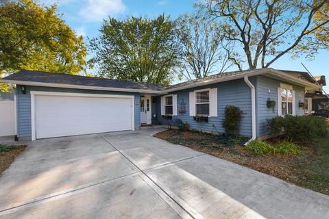1095 Willow Ct, Aurora, IL 60504 photo 2