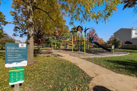 1095 Willow Ct, Aurora, IL 60504 photo 35