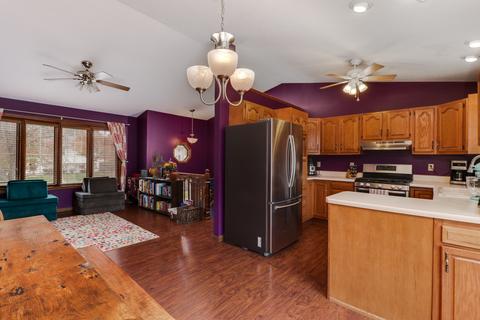 2104 Pacific Ave, Bloomington, IL 61701 photo 3