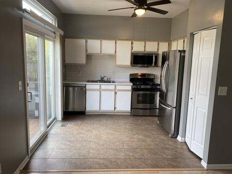 13963 S Oregon Dr, Plainfield, IL 60544 photo 4