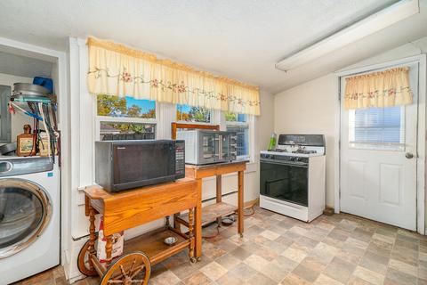 706 E Benton St, Morris, IL 60450 photo 7