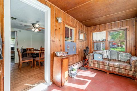 706 E Benton St, Morris, IL 60450 photo 2