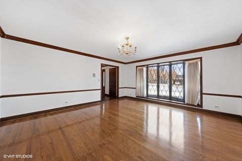 8633 Heather Dr, Burr Ridge, IL 60527 photo 4