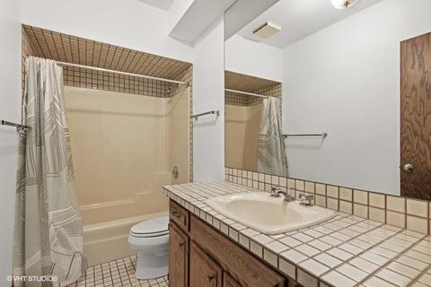 8633 Heather Dr, Burr Ridge, IL 60527 photo 29