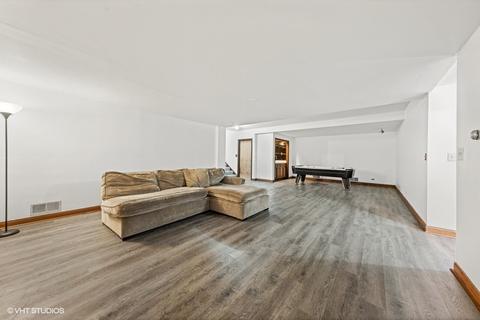 8633 Heather Dr, Burr Ridge, IL 60527 photo 26