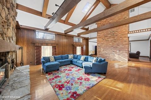 8633 Heather Dr, Burr Ridge, IL 60527 photo 9