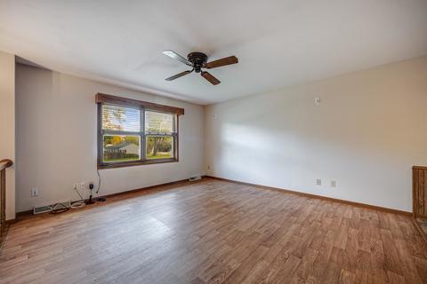 4307 N Dennis Blvd, Mchenry, IL 60051 photo 6