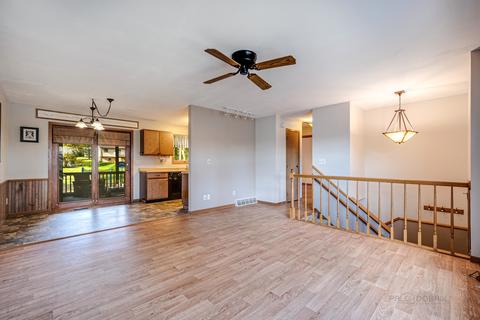 4307 N Dennis Blvd, Mchenry, IL 60051 photo 8