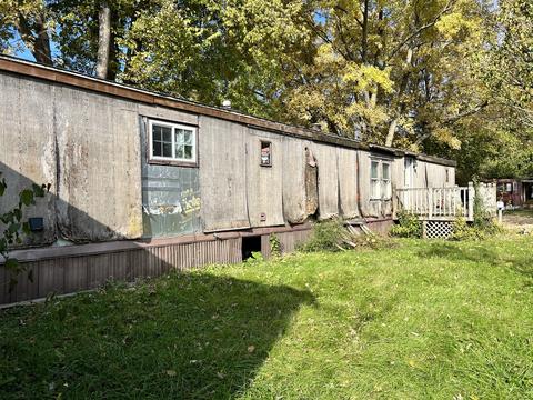 502 E Julia St, Clinton, IL 61727 photo 4