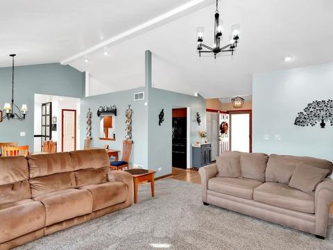 26057 S Ruby St, Monee, IL 60449 photo 2