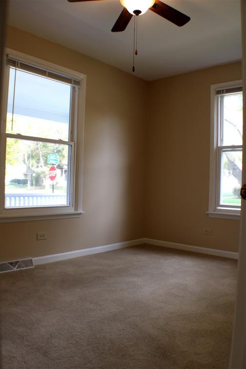 47 Julian Ave, Elgin, IL 60120 photo 16