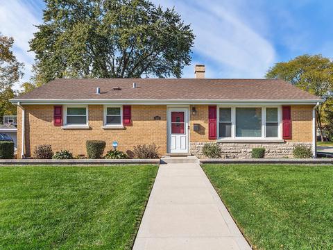 300 Rush St, Roselle, IL 60172 photo 1