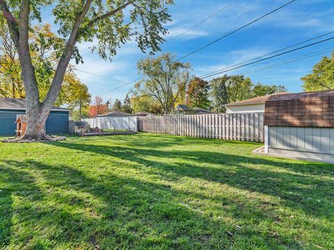 300 Rush St, Roselle, IL 60172 photo 18