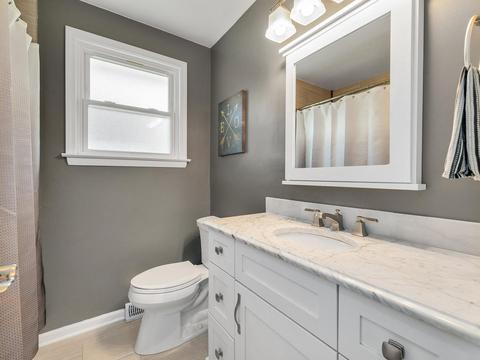 300 Rush St, Roselle, IL 60172 photo 12