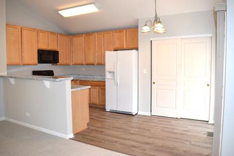 1001 Reserve Dr, Elgin, IL 60124 photo 6