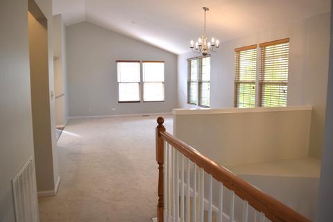 1001 Reserve Dr, Elgin, IL 60124 photo 5