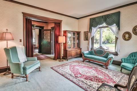 153 S Chapel St, Elgin, IL 60120 photo 5