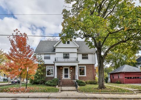 153 S Chapel St, Elgin, IL 60120 photo 1