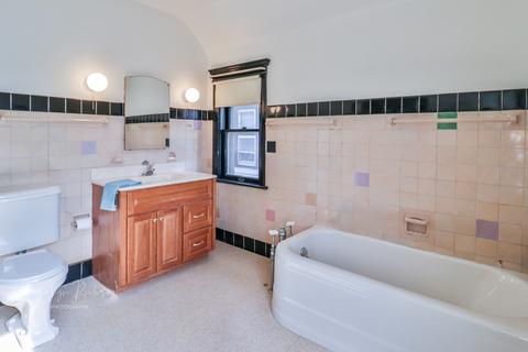 153 S Chapel St, Elgin, IL 60120 photo 23