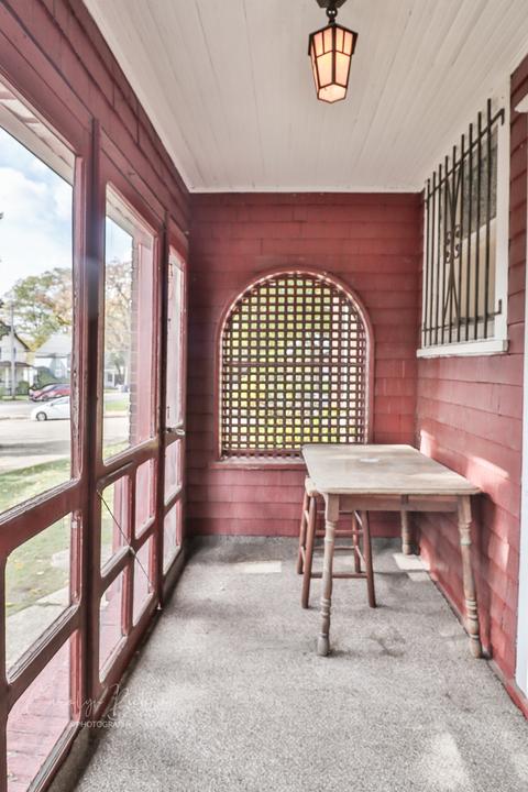 153 S Chapel St, Elgin, IL 60120 photo 16