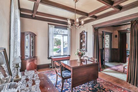153 S Chapel St, Elgin, IL 60120 photo 8