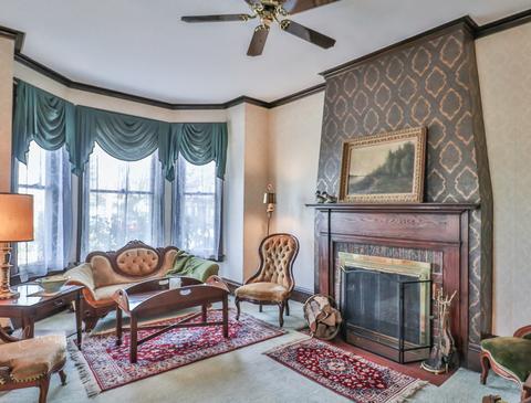 153 S Chapel St, Elgin, IL 60120 photo 6