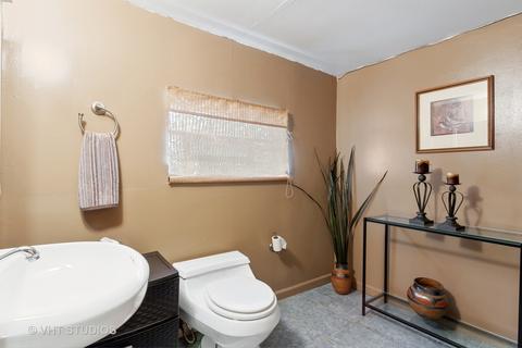 2055 E 93rd St, Chicago, IL 60617 photo 9