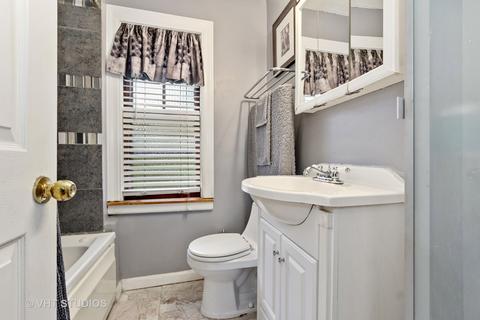 2055 E 93rd St, Chicago, IL 60617 photo 8