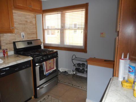 1458 Willow Ave, Des Plaines, IL 60016 photo 2